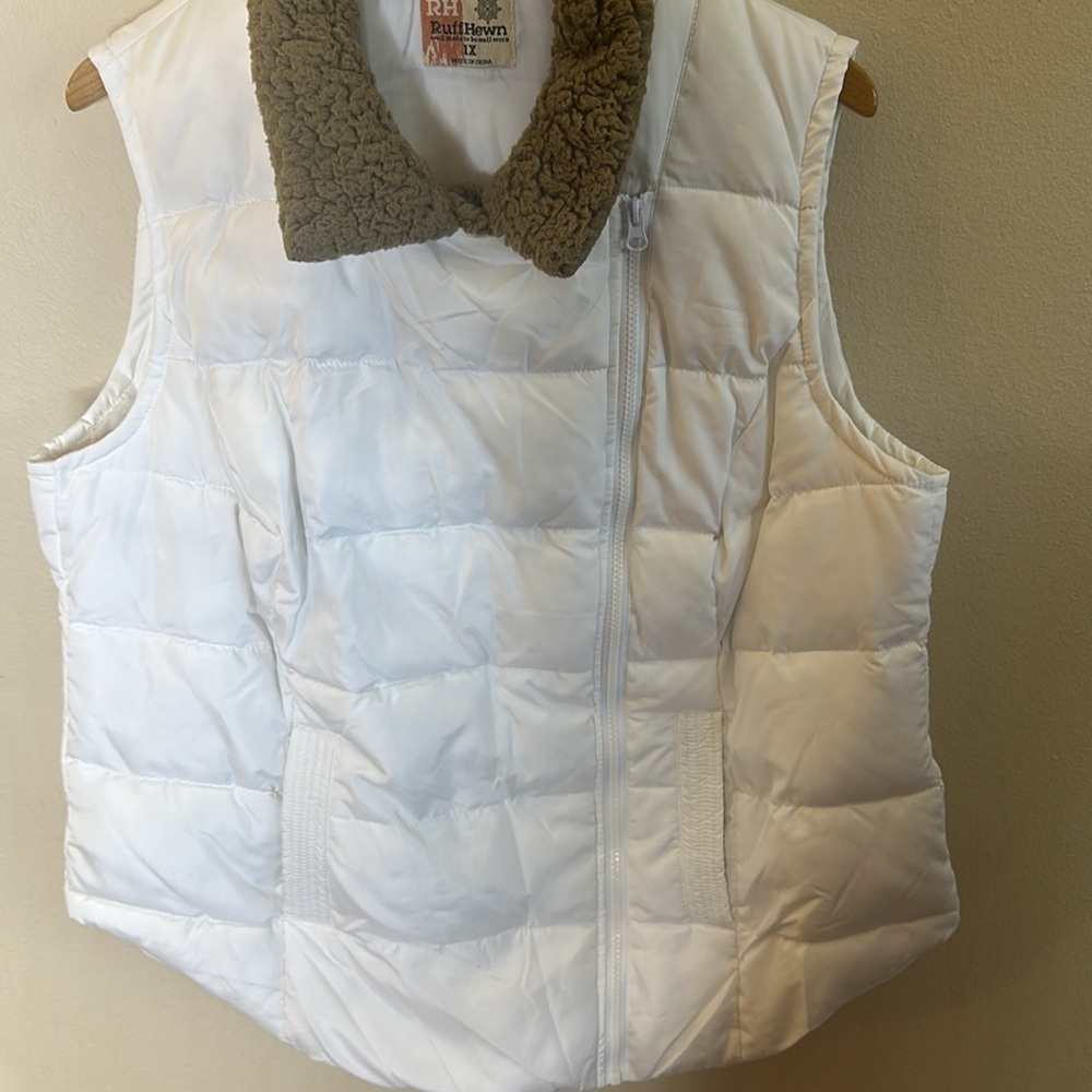 RuffHewn Puffer Vest White Womens Size 1X Side Zipper Closure With Hidden Snaps - Picture 3 of 15